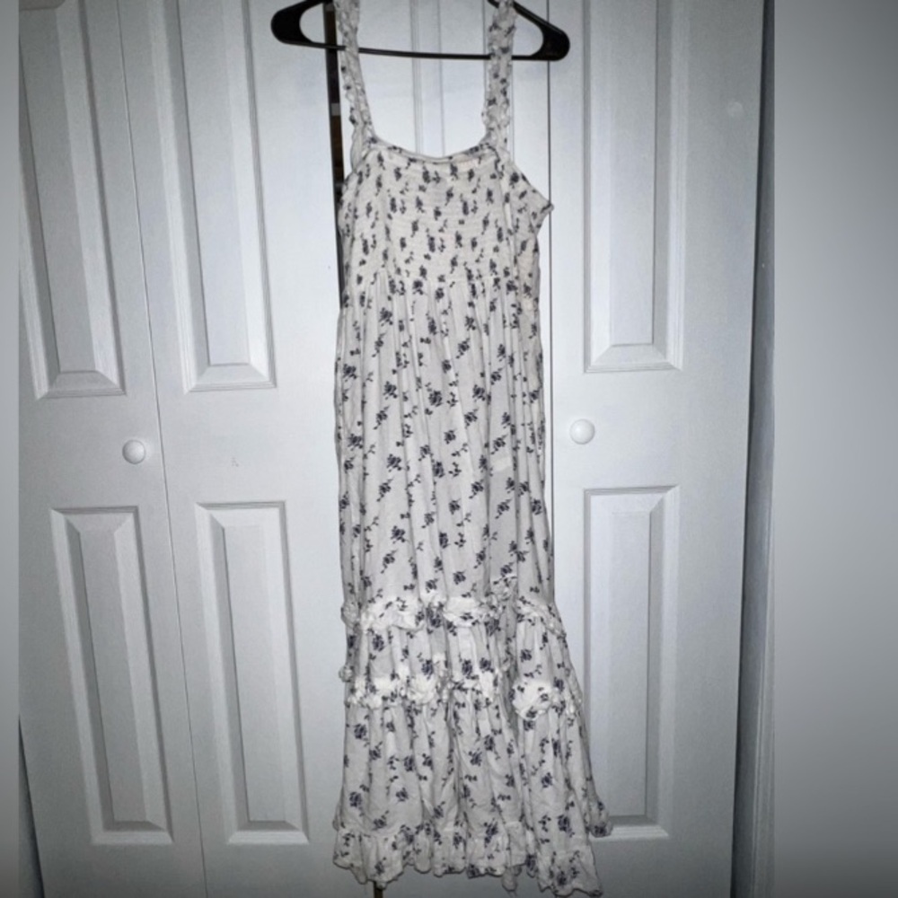Universal Thread ~ Dress - Picture 2 of 3